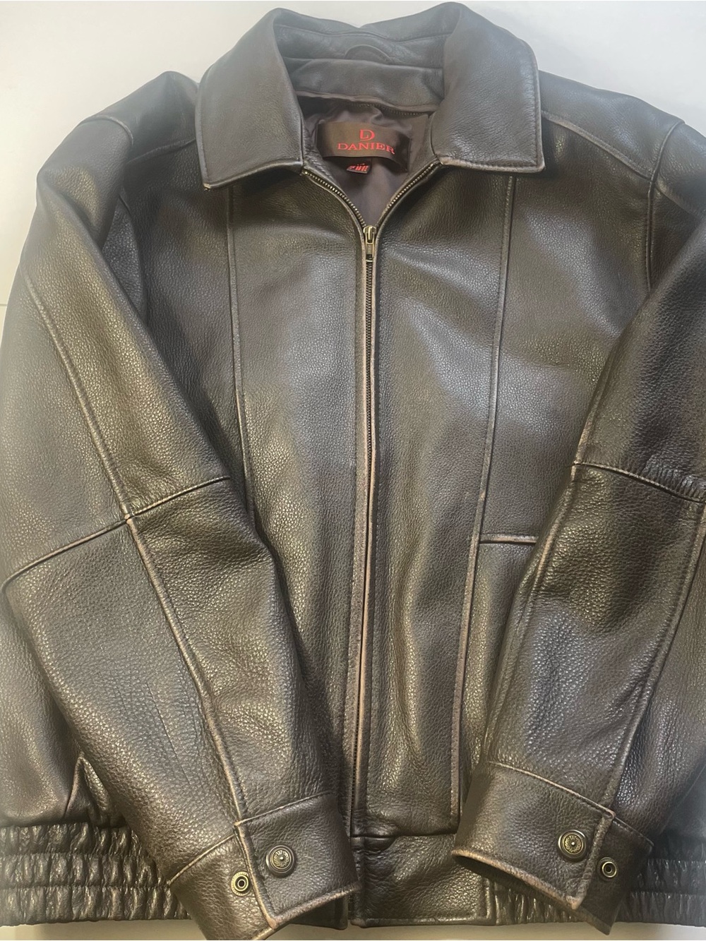 Large (L)Vintage 1990s DANIER Pebbled Leather Bomber Flight jacket .(Leather )